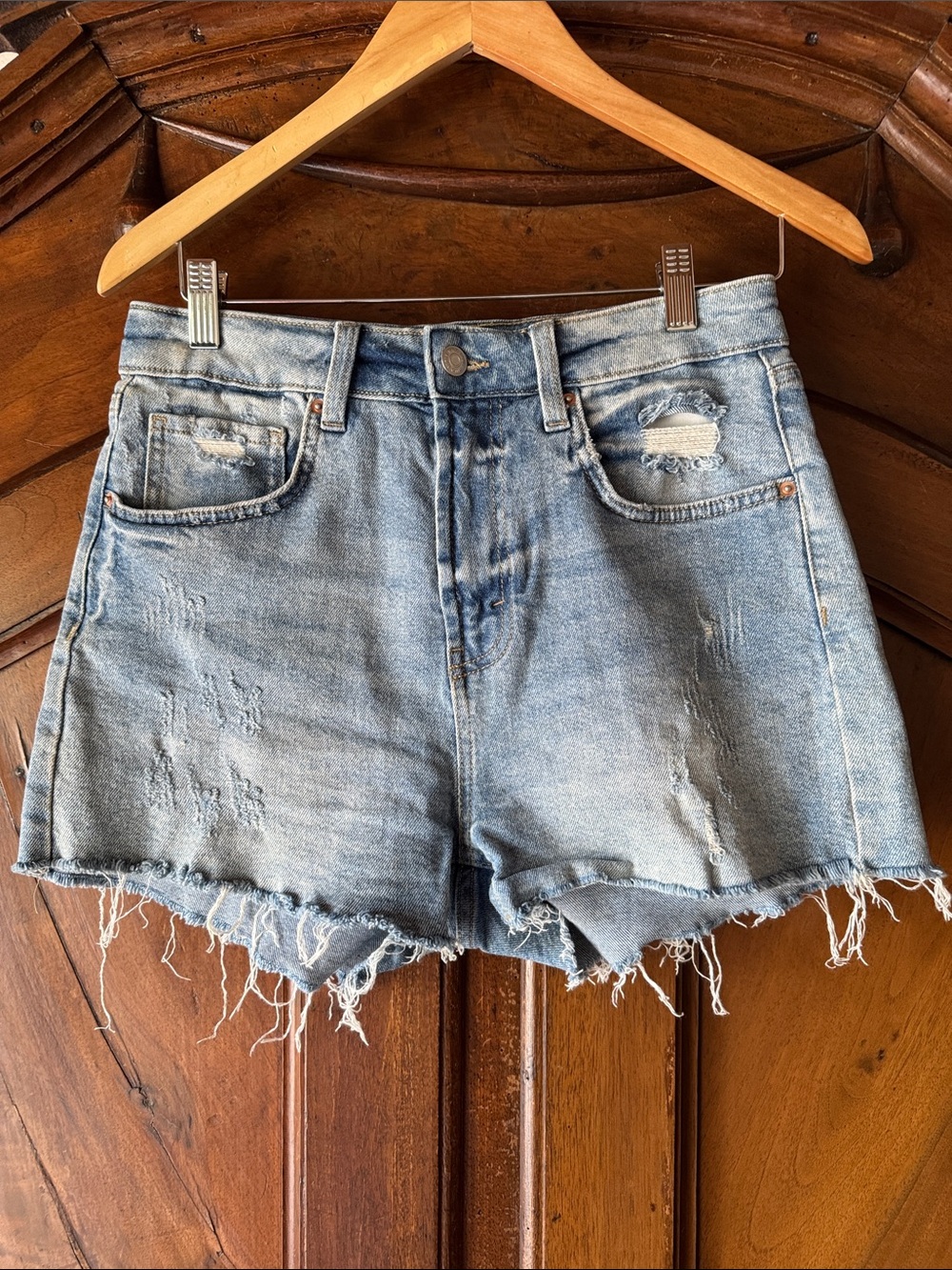 Distressed Light Blue Denim Shorts - Casual High-Rise